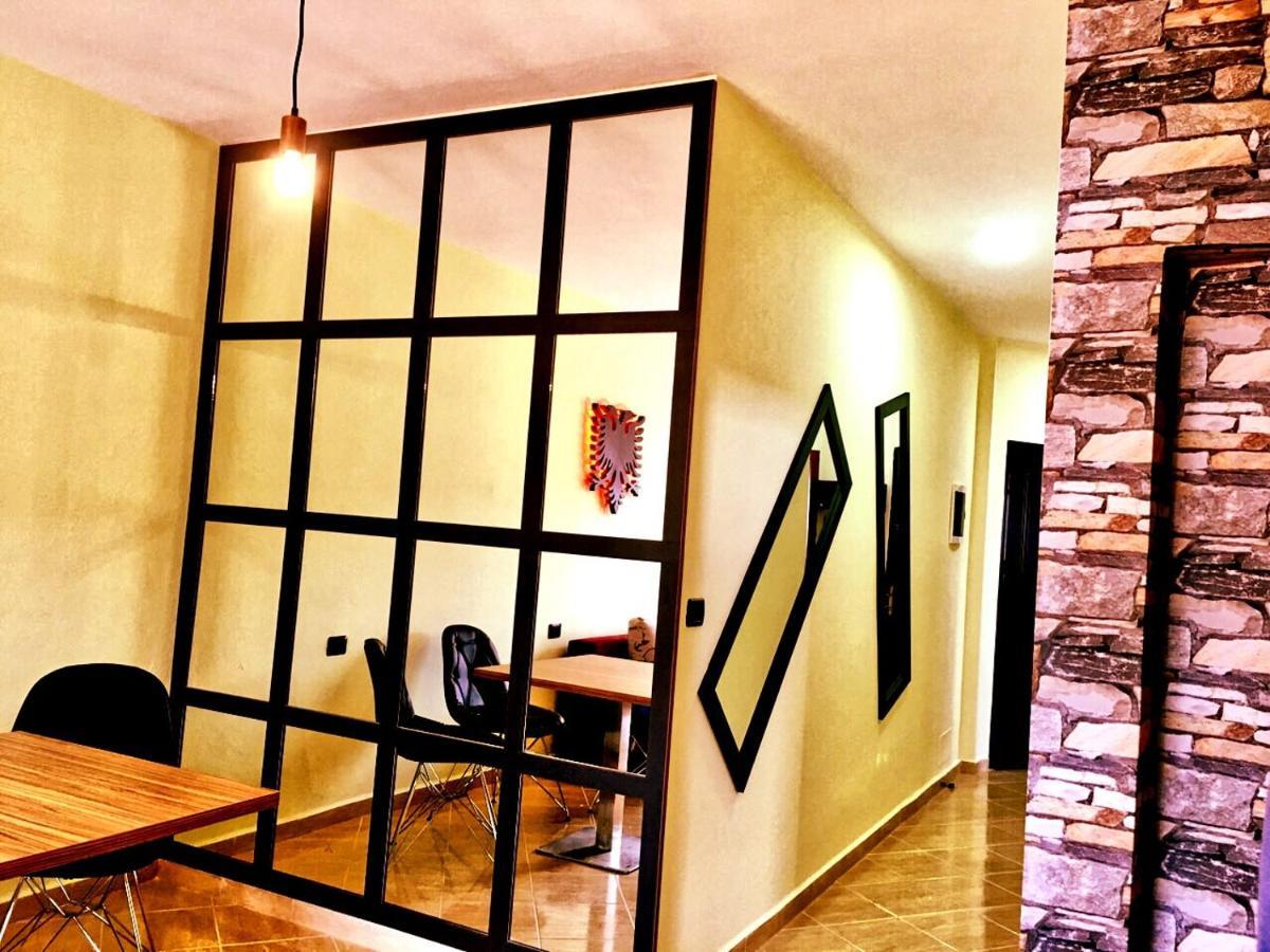Luxury Holiday In Royal Apartment For King And Queen Sarandë Esterno foto