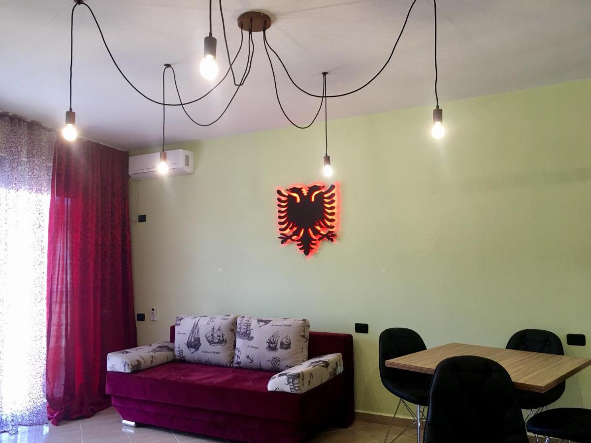 Luxury Holiday In Royal Apartment For King And Queen Sarandë Esterno foto