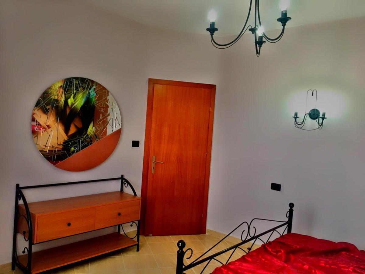 Luxury Holiday In Royal Apartment For King And Queen Sarandë Esterno foto