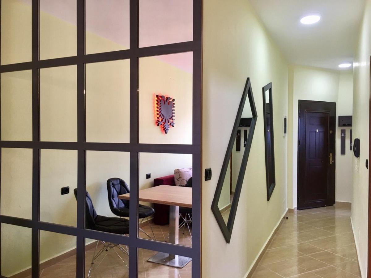 Luxury Holiday In Royal Apartment For King And Queen Sarandë Esterno foto