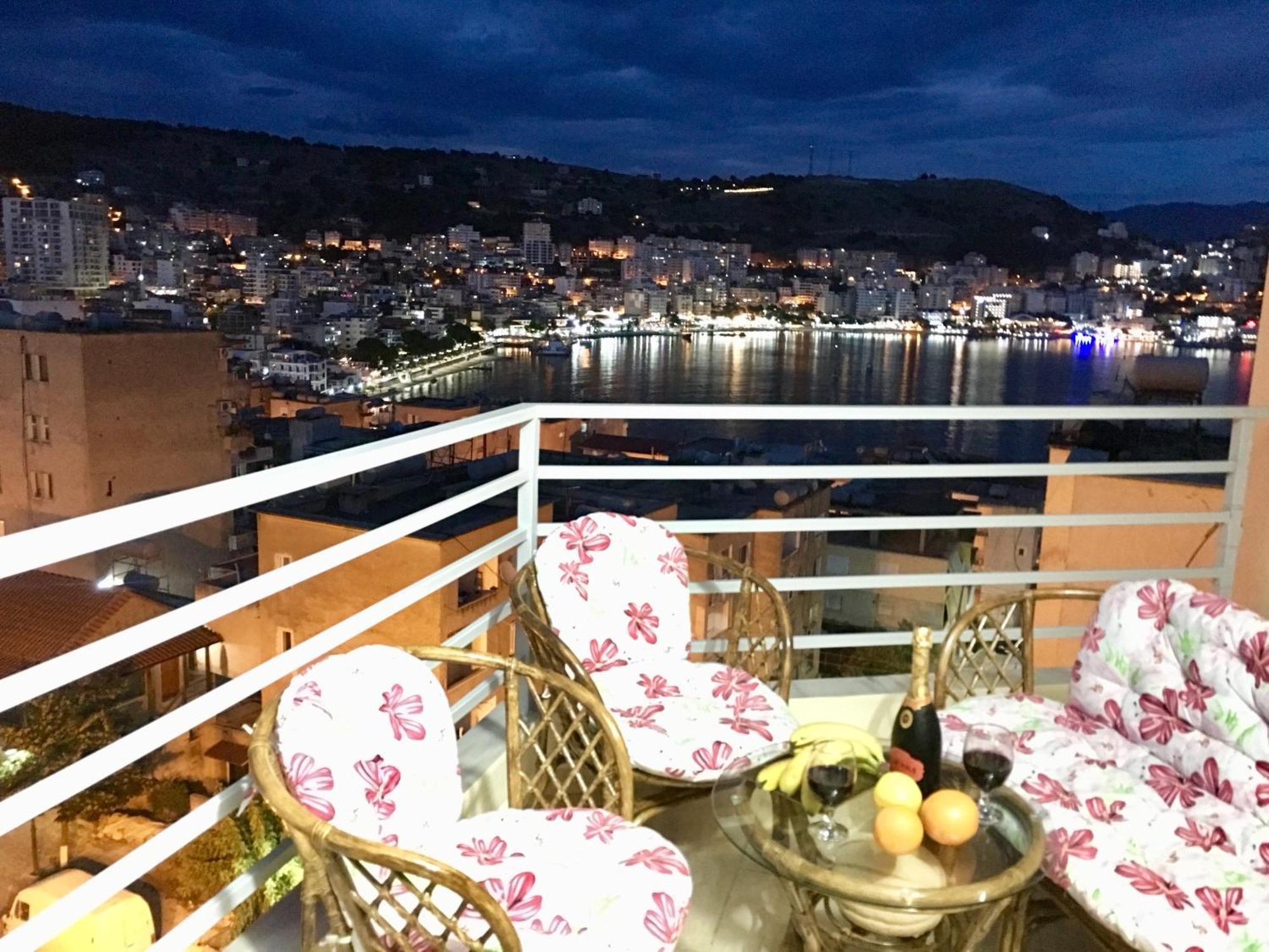 Luxury Holiday In Royal Apartment For King And Queen Sarandë Esterno foto