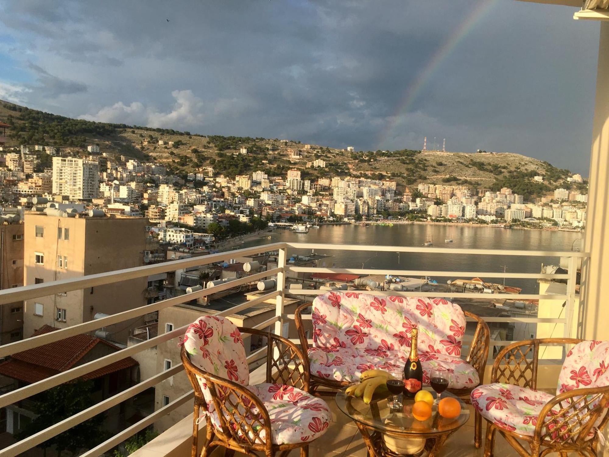 Luxury Holiday In Royal Apartment For King And Queen Sarandë Esterno foto