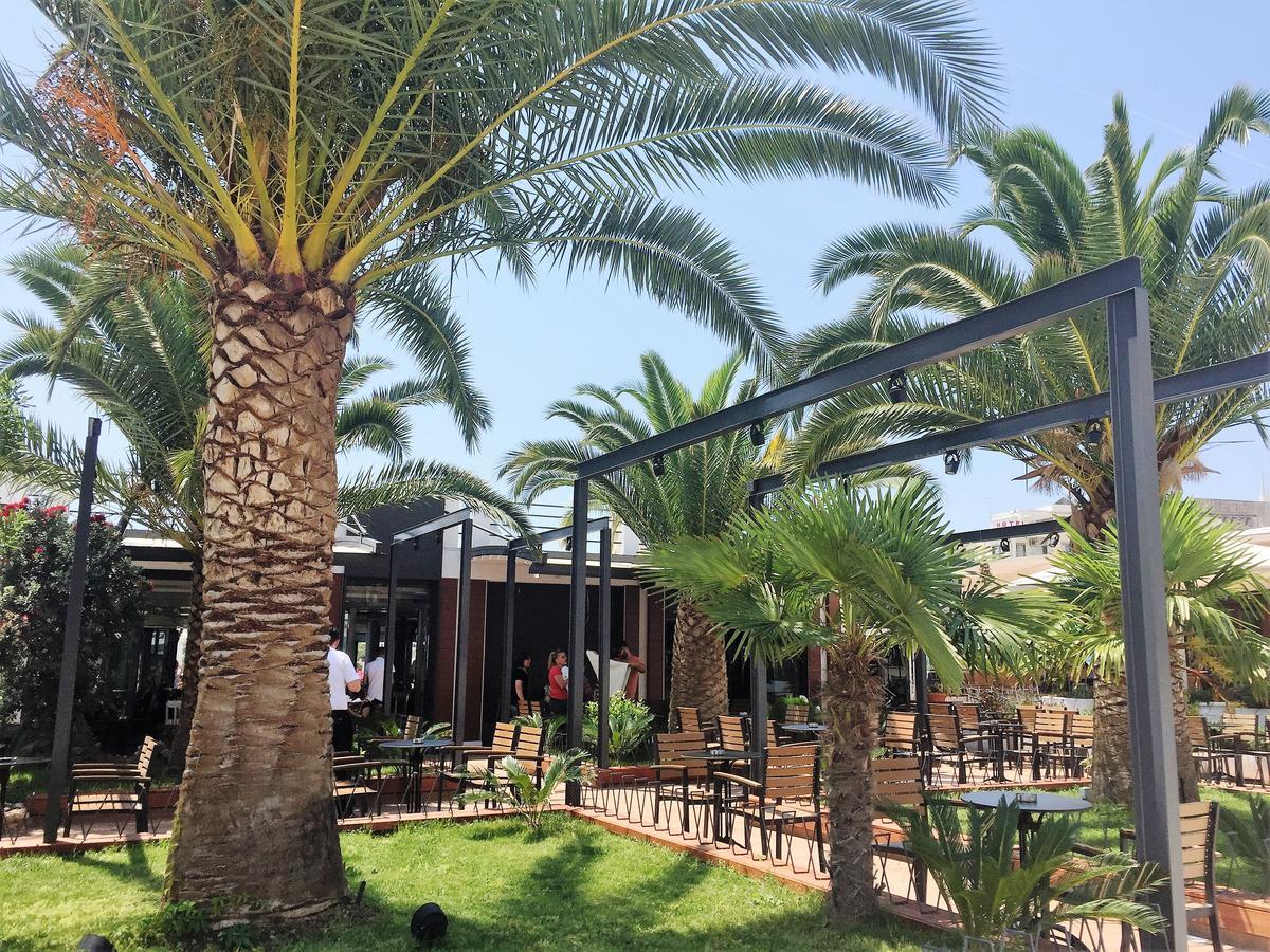 Luxury Holiday In Royal Apartment For King And Queen Sarandë Esterno foto
